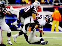 in the first quarter of an NFL football game Sunday, Oct. 7, 2012 in Foxborough, Mass. (AP Photo/Stephan Savoia)